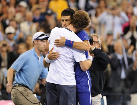 Kim Sears cô bạn gái lâu năm của Murray luôn đi theo cổ vũ cho anh ở mọi giải đấu