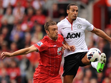 Dấu ấn Van Persie trong chiến thắng nghẹt thở của MU