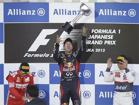 Vettel thắng thuyết phục trên đường đua Nhật Bản - 1 Vettel chỉ còn kém Alonso 4 điểm và lại tràn đầy cơ hội bảo vệ ngôi VĐ