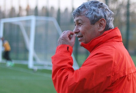 HLV Lucescu đang rất tự tin trong trận tiếp đón Chelsea