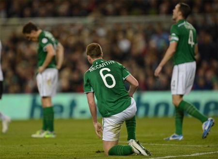 CH Ireland gục ngã. Chưa bao giờ trên sân nhà họ để thua nhiều đến thế