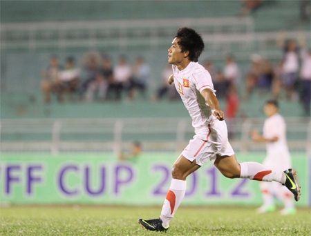 Quang Hải ghi bàn thắng mở tỷ số, ảnh: Sơn Dũng