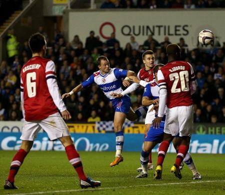 Phút 37, bàn thua thứ 4 đến với Arsenal