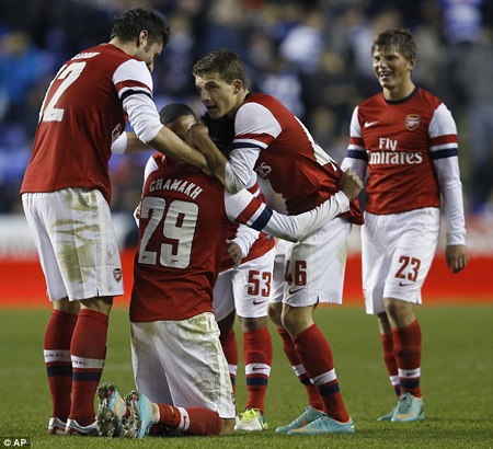 Chamakh nhấn chìm luôn Reading với bàn thắng ấn định chiến thắng 7-5