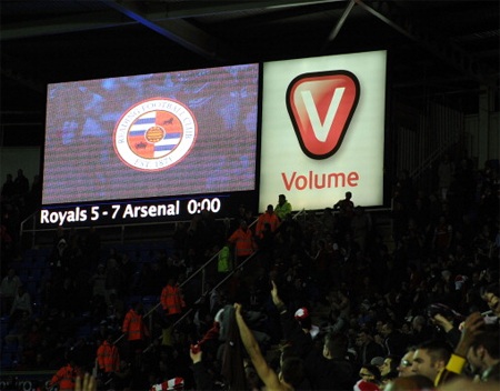 Một cơn mưa bàn thắng tại Madjeski