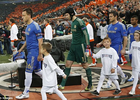 Chelsea gục ngã trên sân của Shakhtar - 2 Terry và Lampard đều có mặt ở đội hình ra sân