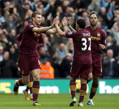 Một pha kết thúc bằng đầu nhạy cảm của tiền đạo người Bosnia