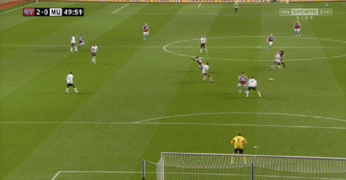 “Hạt đậu nhỏ” tỏa sáng, MU thoát nạn ở Villa Park - 4 Scholes và Carrick quá yếu trong tranh chấp