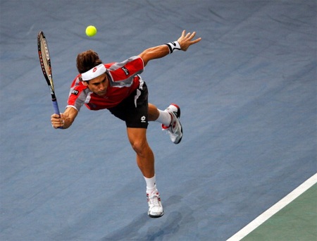 Vượt qua “hiện tượng” Janowicz, Ferrer giành ngôi vô địch Paris Master - 2 Ferrer đã rất vất vả trước lối chơi mạnh mẽ của đối thủ trẻ