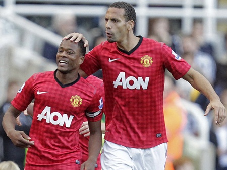 Phút 66, Evra nâng tỷ số lên 2-0 sau một cú đánh đầu chính xác