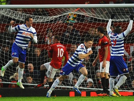 Ngược dòng hạ Queens Park Rangers, MU trở lại ngôi đầu bảng - 2 Đội hình của MU đang thể hiện quá nhiều nhược điểm
