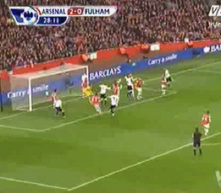 Phút 28, Berbatov rút tỷ số xuống 1-2