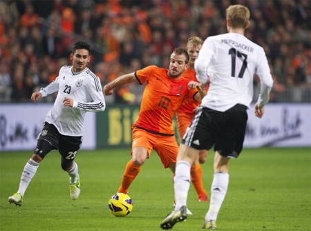 Trọng tài còn bỏ sót một quả penalty của Đức