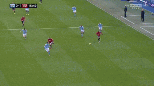 Rooney, Van Persie tỏa sáng, MU hạ gục Man City