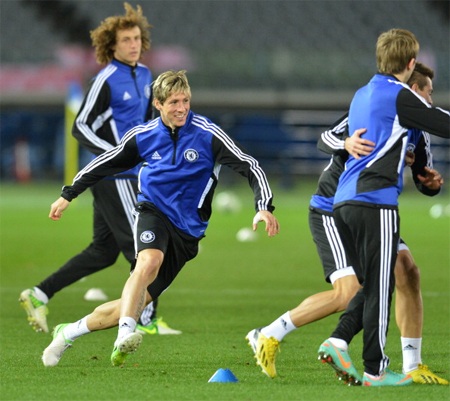 Benitez sẵn sàng giành chiếc cúp đầu tiên cùng Chelsea