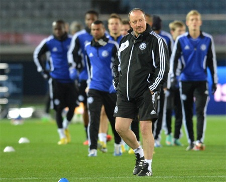 Benitez đứng trước cơ hội giành chiếc cúp đầu tiên cùng Chelsea