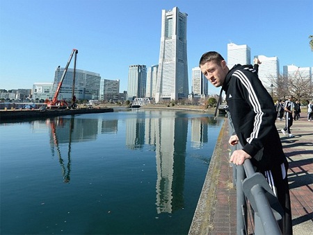 Các cầu thủ đến từ xứ sương mù khá tích thú với quang cảnh của xứ mặt trời mọc