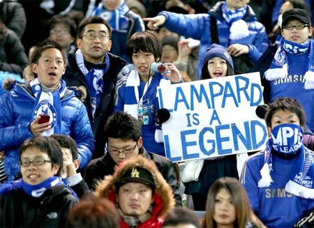 Khá nhiều CĐV Chelsea đến sân theo dõi trận đấu này