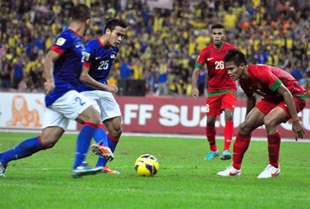Vượt qua Indonesia, ĐKVĐ Malaysia giành vé vào bán kết - 2 Inodonesia bế tắc hoàn toàn sau khi bị dẫn bàn