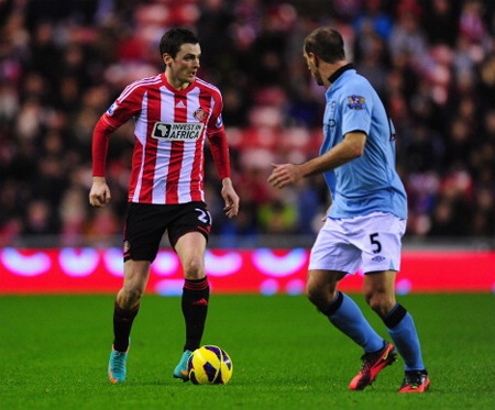 Man City thua Sunderland: Máu rơi, mồ hôi đổ và nước mắt lăn dài - 3 Nỗi đau Johnson khiến Man City muối mặt