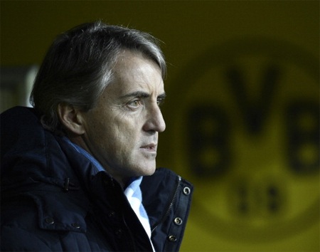 Man City, Chelsea rời Champions League: Sảy chân hay sự thoái trào? - 2 Mancini chưa thể giúp Man City vươn tầm ra châu lục