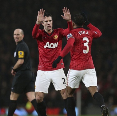 Tiền đạo người Hà Lan sớm đưa tỷ số về 3-3