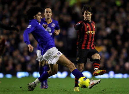 Man City - Everton: Thử thách bản lĩnh nhà vô địch - 3 Fellaini đang là nhân tố quan trọng trong lối chơi của Everton