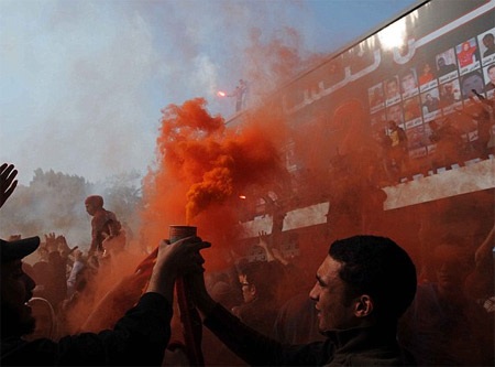 Người hâm mộ Al-Ahly ăn mừng khi 21 người bị kết án tử hình