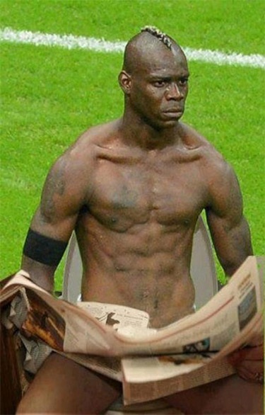 Những bức biếm họa độc đáo về Mario Balotelli - 1 Phù Sa