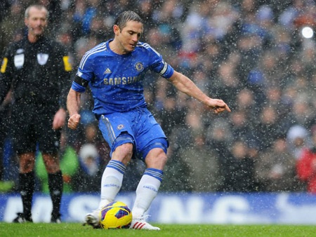 Lampard nhân đôi cách biệt sau quả đá phạt đền thành công