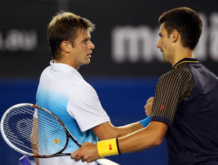 Ryan Harison là đối thủ tại vòng 2, anh cũng thua nhanh Nole với tỷ số 6-1 6-2 6-3