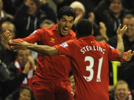 Suarez tiếp tục thi đấu hiệu quả, anh có được một cú đúp vào lưới Sunderland