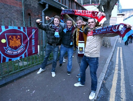 Các CĐV West Ham sẵn sàn cho việc đón tiếp MU