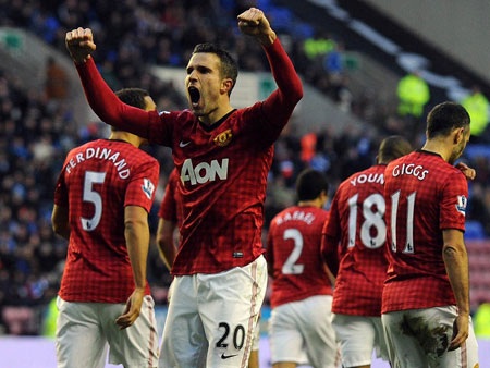 Chicharito tiếp tục thể hiện duyên ghi bàn với bàn thắng mở tỷ số vào lưới Wigan