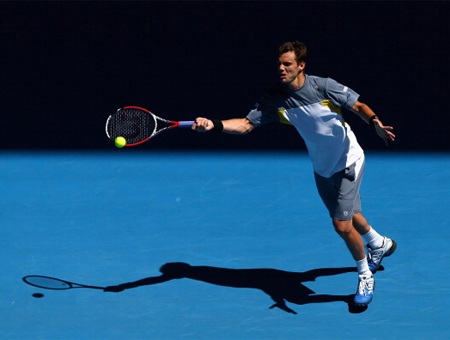 Djokovic nhẹ nhàng vượt qua vòng đầu - 2 Mathieu tự tin qua từng sét đấu