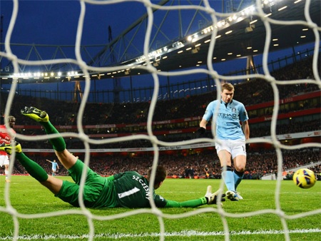 Milner giúp đội chủ nhà vượt lên