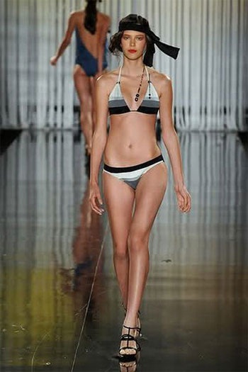 Nhan sắc của “chân dài” làm tan vỡ trái tim Alexis Sanchez - 7 Phù Sa