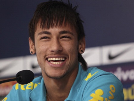 Neymar cũng nằm trong số các cầu thủ có kiểu tóc trông rất dị