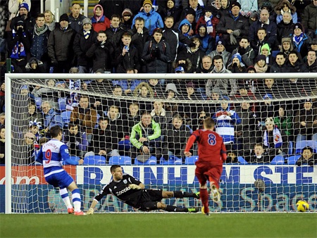 Nhưng chỉ trong 10 phút cuối trận, đội chủ nhà đã gỡ hòa...