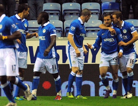 Maloney kết liễu MU với bàn thắng duy nhất ghi ở phút 50