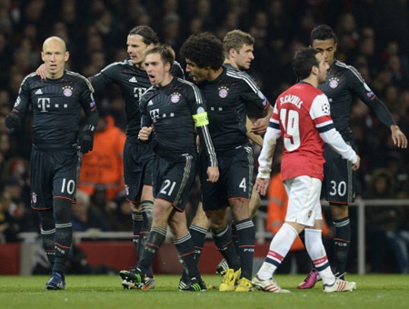 Niềm vui của đội khách là nỗi buồn của đội chủ nhà