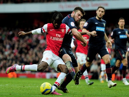 Arsenal trước tình cảnh tiếp tục trắng tay: Ngày xưa đã xa rồi - 2 Mua và bán bất hợp lý là nguyên nhân chính khiến Arsenal sa sút
