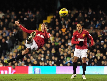 Van Persie có một ngày thi đấu thi đấu không có duyên ghi bàn