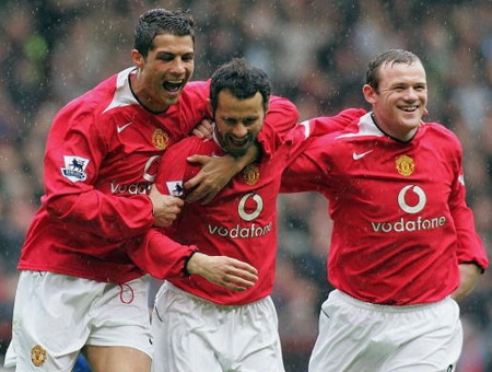 Chuyện MU bán C.Ronaldo sang Real Madrid: Không có gì phải… tiếc! - 3 Ronaldo ra đi Rooney có rộng đất hơn để phát triển tài năng