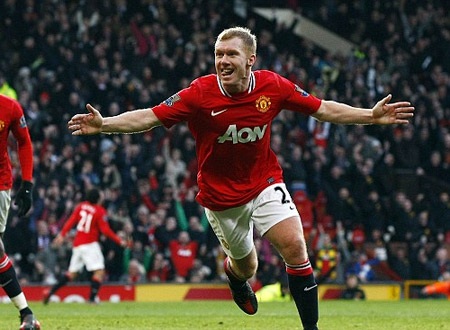 ..và Scholes bây giờ