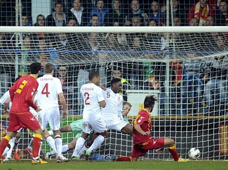 Rooney ghi bàn, tuyển Anh vẫn không thể thắng Montenegro - 1 Anh vẫn chỉ hòa Montenegro sau 3 trận đối đầu
