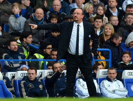 Vị chiến lược gia người TBN cũng không ngồi im lặng theo dõi trận đấu dù Chelsea áp đảo West Ham