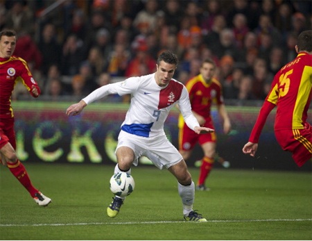 Van Persie lập cú đúp, Hà Lan đại thắng Romania - 1 Van Persie đã trở thành chân sút số 1 cho tuyển Hà Lan