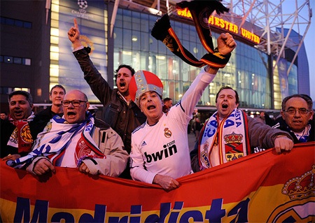 Một lượng lớn CĐV của Real Madrid từ TBN tới Anh để cổ vũ