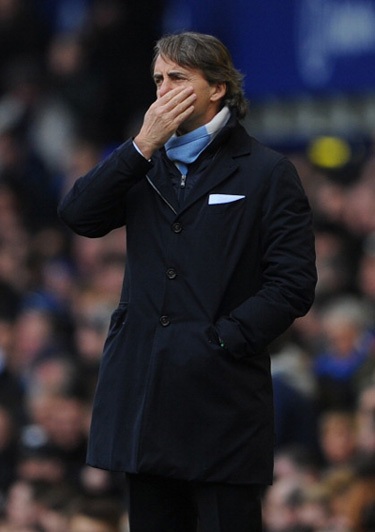 ...hay sự câm lặng không nói thành lời của Mancini